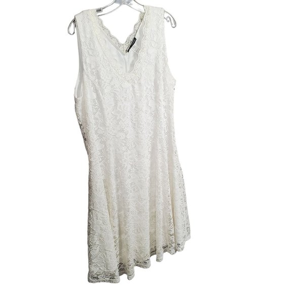 Chesley Dresses & Skirts - Love Chesley Size 3XL Dress Lace Midi Full Hem V-neck Sleeveless Romantic White